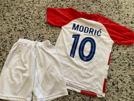 Dres modric a cr7, 140