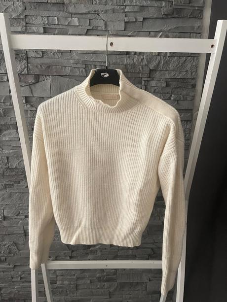 Guess by marciano v.s, guess,s