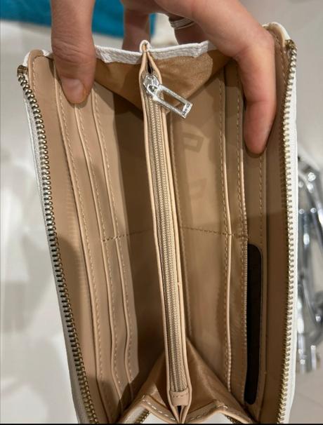 Guess peňaženka, guess