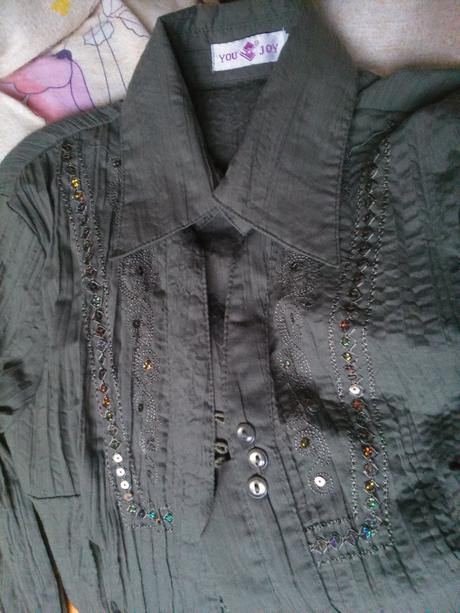 Málo nosená elegantná blúzka, s