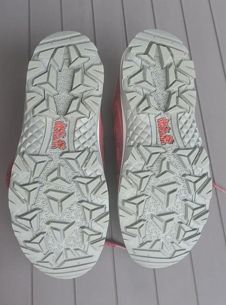 Dievčenská turistická obuv jack wolfskin č.34, jack wolfskin,34