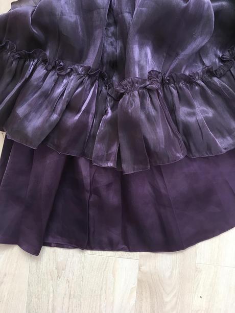 Krásne slávnostné šatičky na cca 6-8 rokov, 134