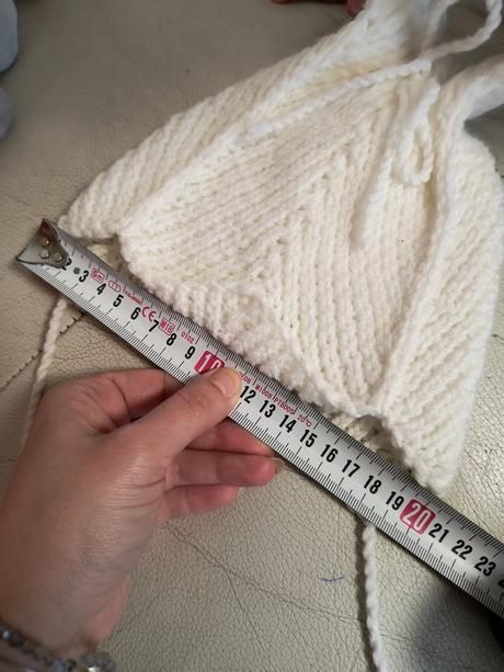 Biela čiapka obvod 40 cm, <50