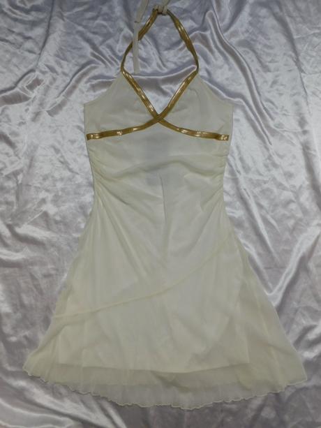 Velmi pekne šaty, 40