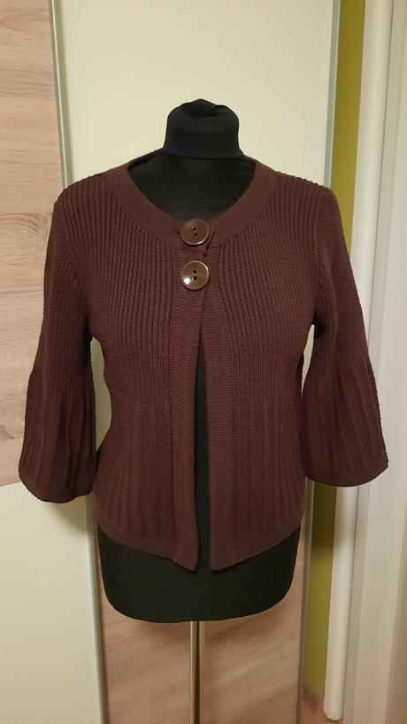 Štýlový hnedý dámsky svetrík, orsay,m