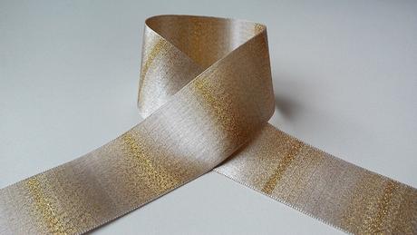 Stuha ozdobná 40 mm zlatá, 