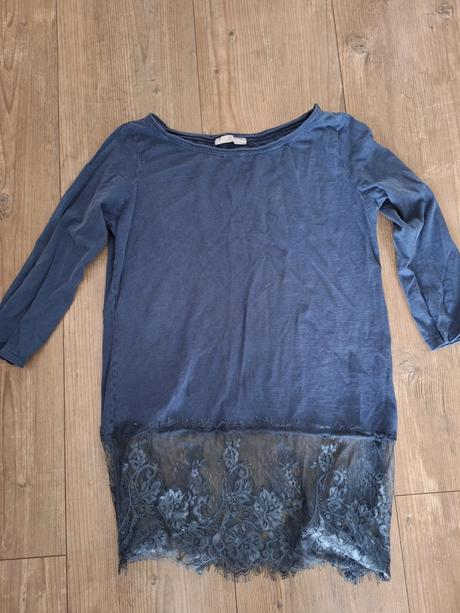 Modré tričko s cipkou, m