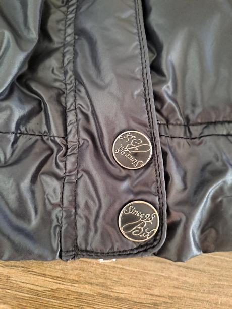 Lesklá bundička, bershka,m