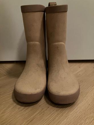 Gumáky move by melton, 24