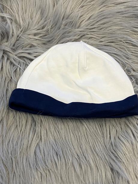 Chlapčenská čiapka bielo tmavomodrá, 68