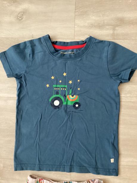 Chlapčenské pyžamo, 104