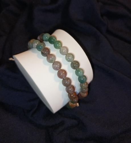 Náramky z prírodných kameňov,