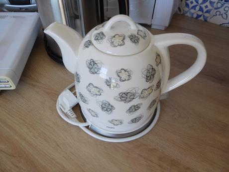 Rýchlovarná konvica porcelánová, 