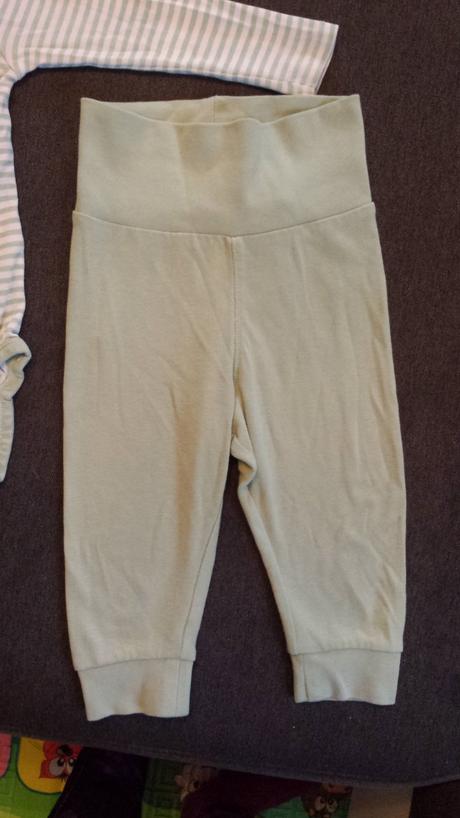 Set macko (body, tepláky/legíny , čiapka), h&m,74