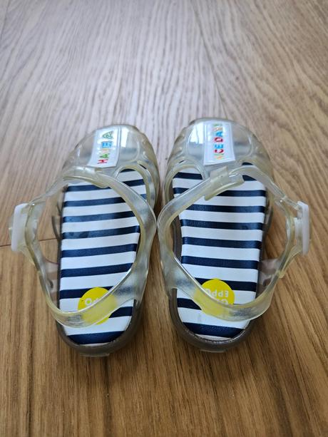 Dievcenske sandale gioseppo, 21