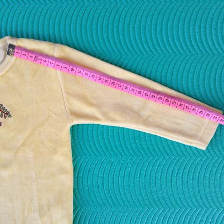 Teplejšie zamatové tričko, 86