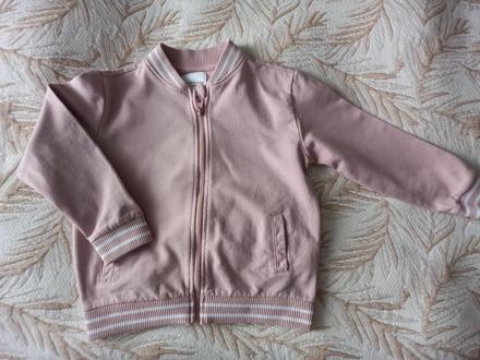 Ružová mikina, 122