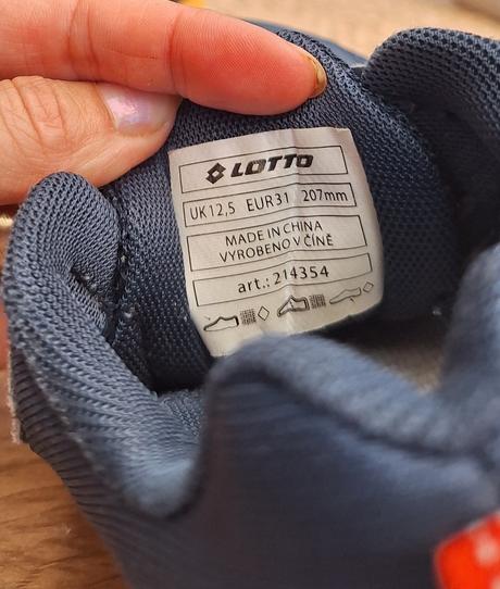 Botasky nike,lotto, nike,31