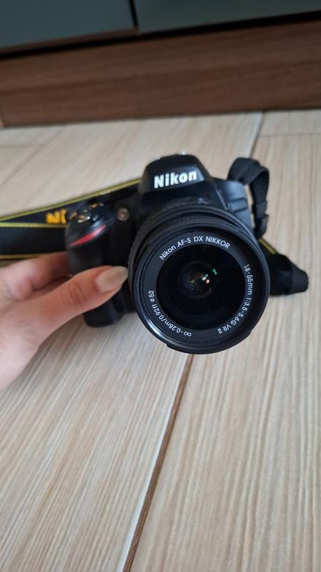 Zrkadlovka nikon, nikon