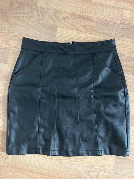 Minisukna reserved, reserved,s