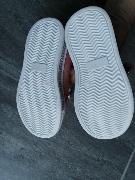 Tenisky s mašličkou, v25, vd 15,5 cm max, 25