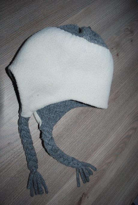 Teplučká čiapočka, 122