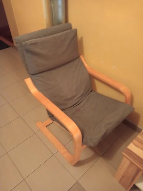 Konferenčný stolík a dve kreslá,