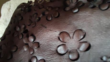 Dámska kožená kabelka, 