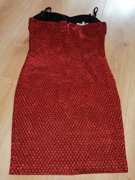 Červené metalické šaty, s