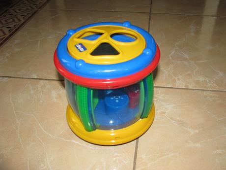 Hrací bubon a vkladačka 2v1, 