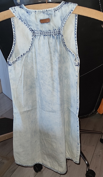 Úžasné riflové, name it,110