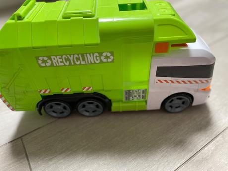 Smetiarske auto s vyklápacim kontajnerom, 