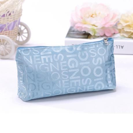 Kozmetická taštička 6 farieb,