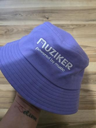 Muziker klobúk, s