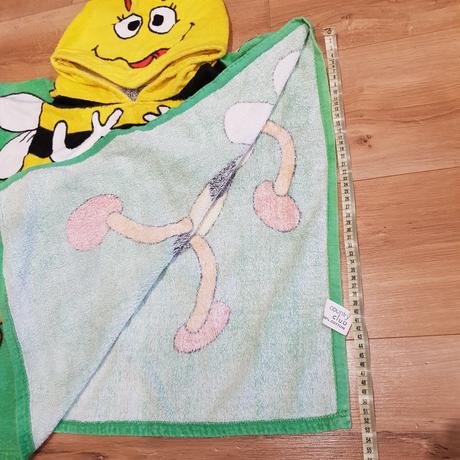 Uterák na plaž, 98