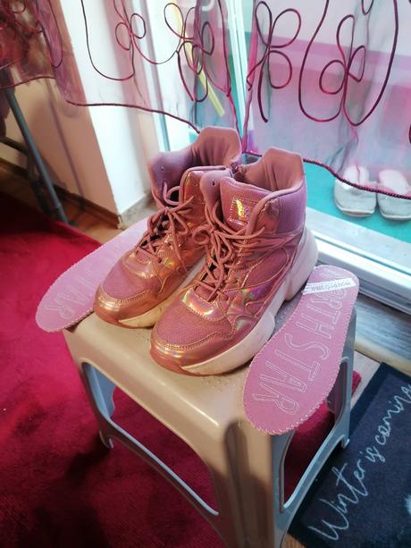 Kotnikove botasky zn. north star, baťa,38