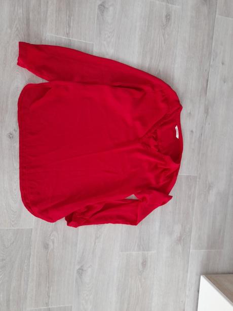 Červené bluzky, camaieu,40