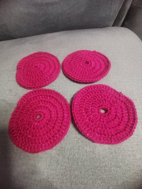 Háčkované podpivníky,