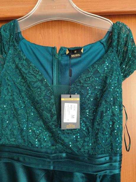 Spoločenské šaty, m