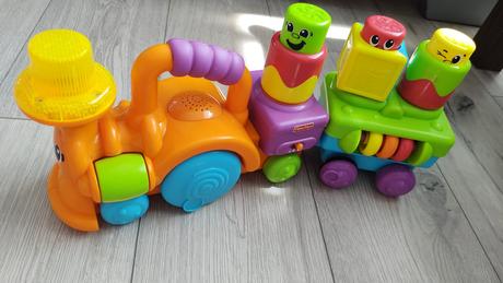 Vláčik na ťahanie fisher-price,