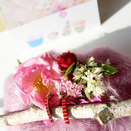 Strieborné náušnice s korálom, 