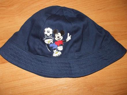 Nenosený klobúčik, disney,62