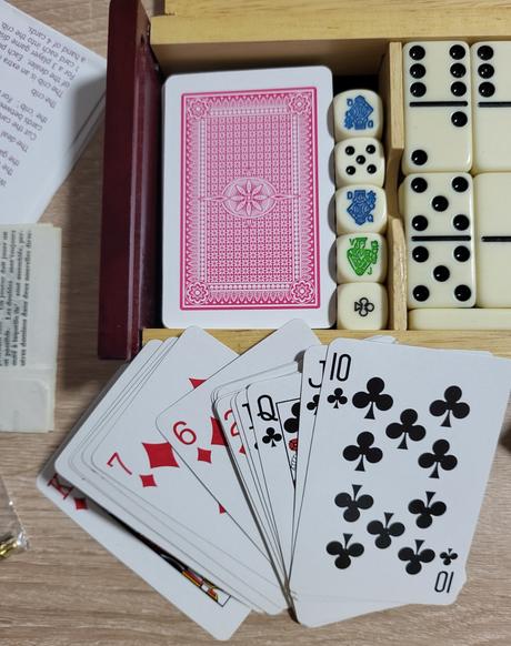 Drevená sada spoločenských hier 4v1,
