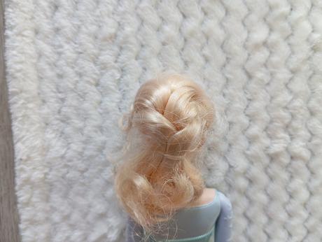 Barbie mattel elsa na korčuliach, 