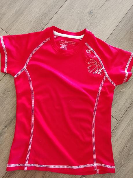 Športové funkčné tričko, 116