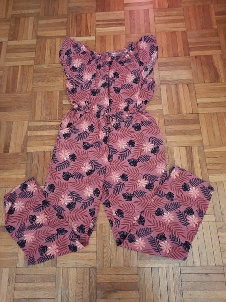 Dievčenský overal, 134