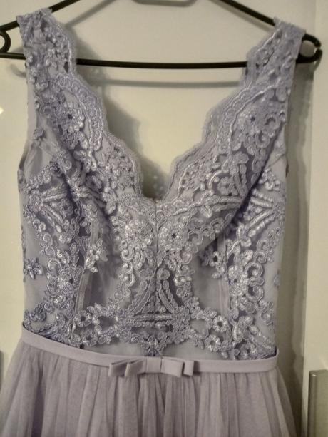 Krásne spoločenské šaty, 38