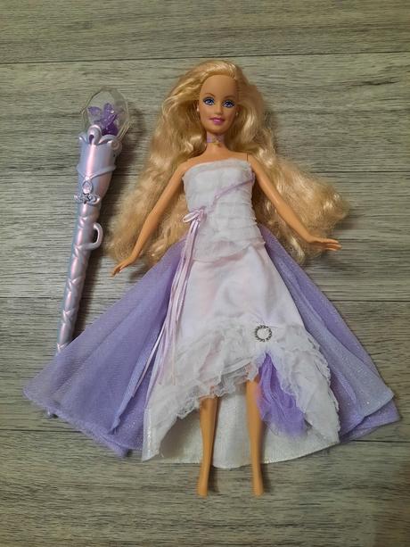 Barbie annika kouzlo pegasu,