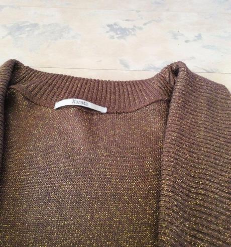 Dlhší zaujímavý pulovrik, s