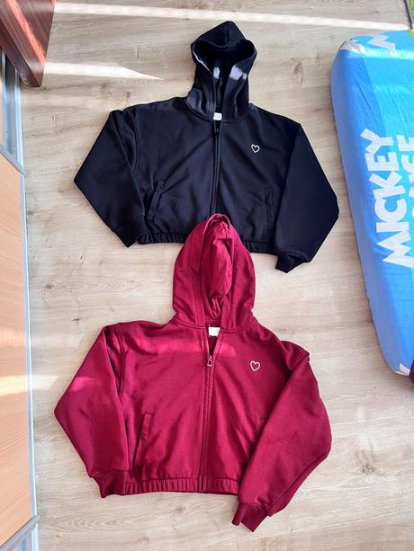 Predám mikinky, reserved,152